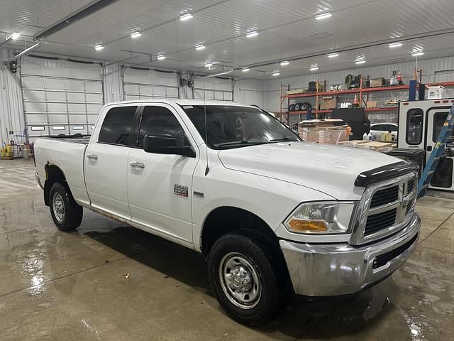 Image of Dodge Ram 2500HD equipment image 2