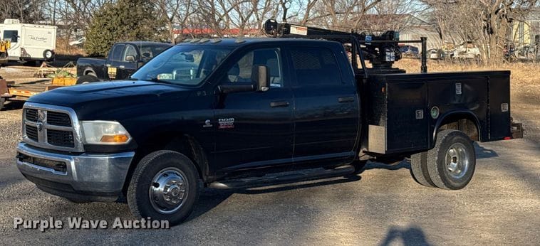 2010 Dodge Ram 3500 Equipment Image0