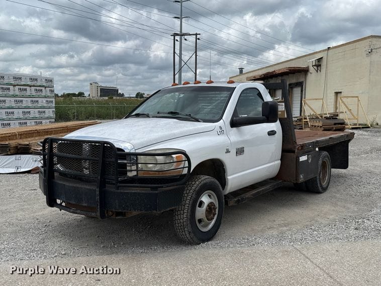 2010 Dodge Ram 3500 Equipment Image0