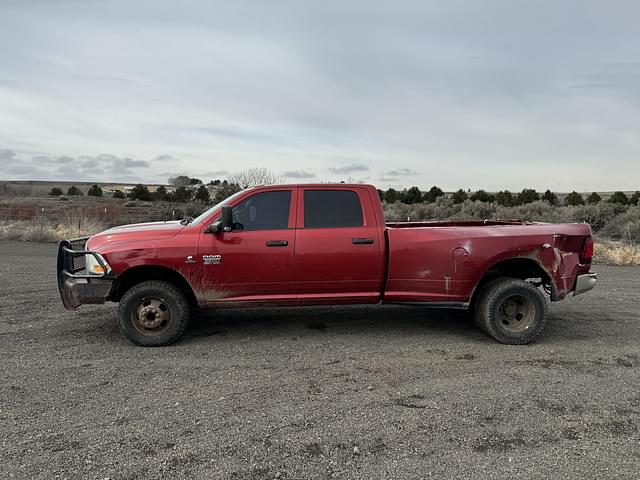 Image of Dodge Ram 3500 equipment image 2