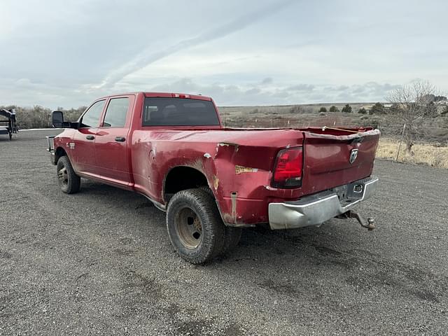 Image of Dodge Ram 3500 equipment image 3