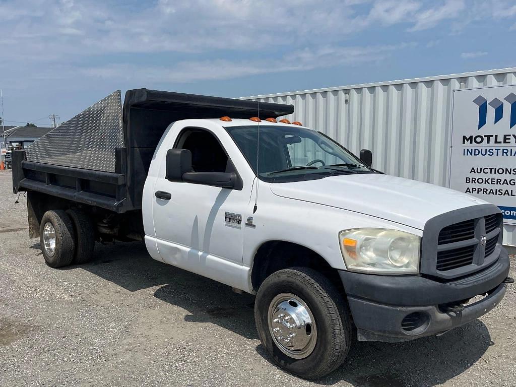 Image of Dodge Ram 3500 Primary image