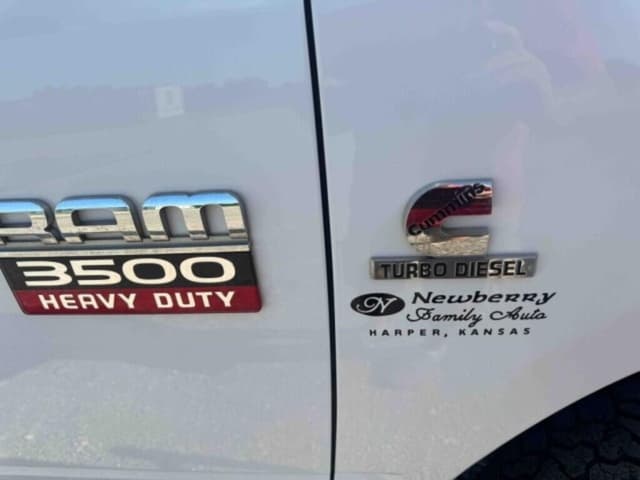 Image of Dodge Ram 3500 equipment image 3