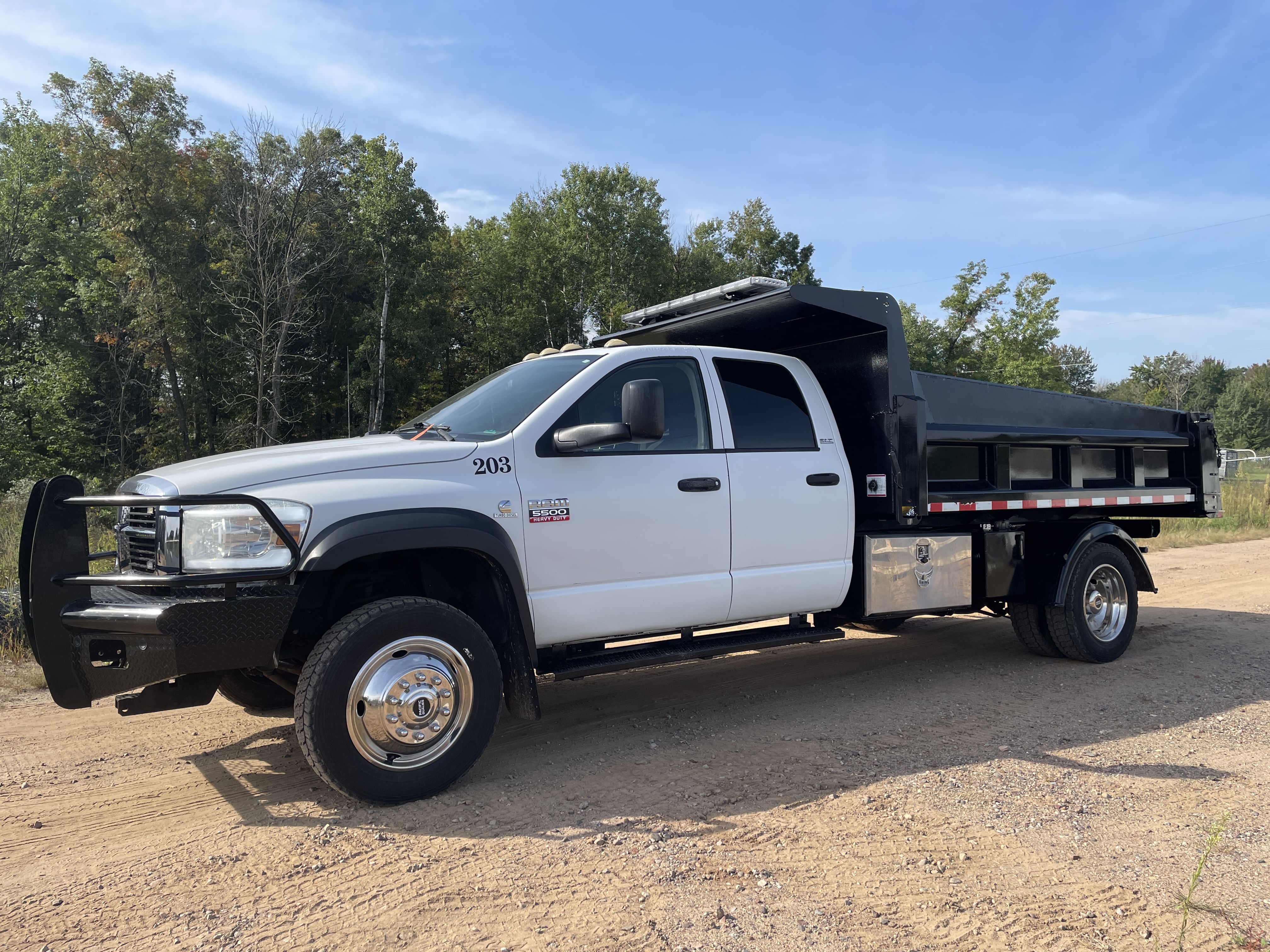 2010 Dodge Ram 5500 Equipment Image0