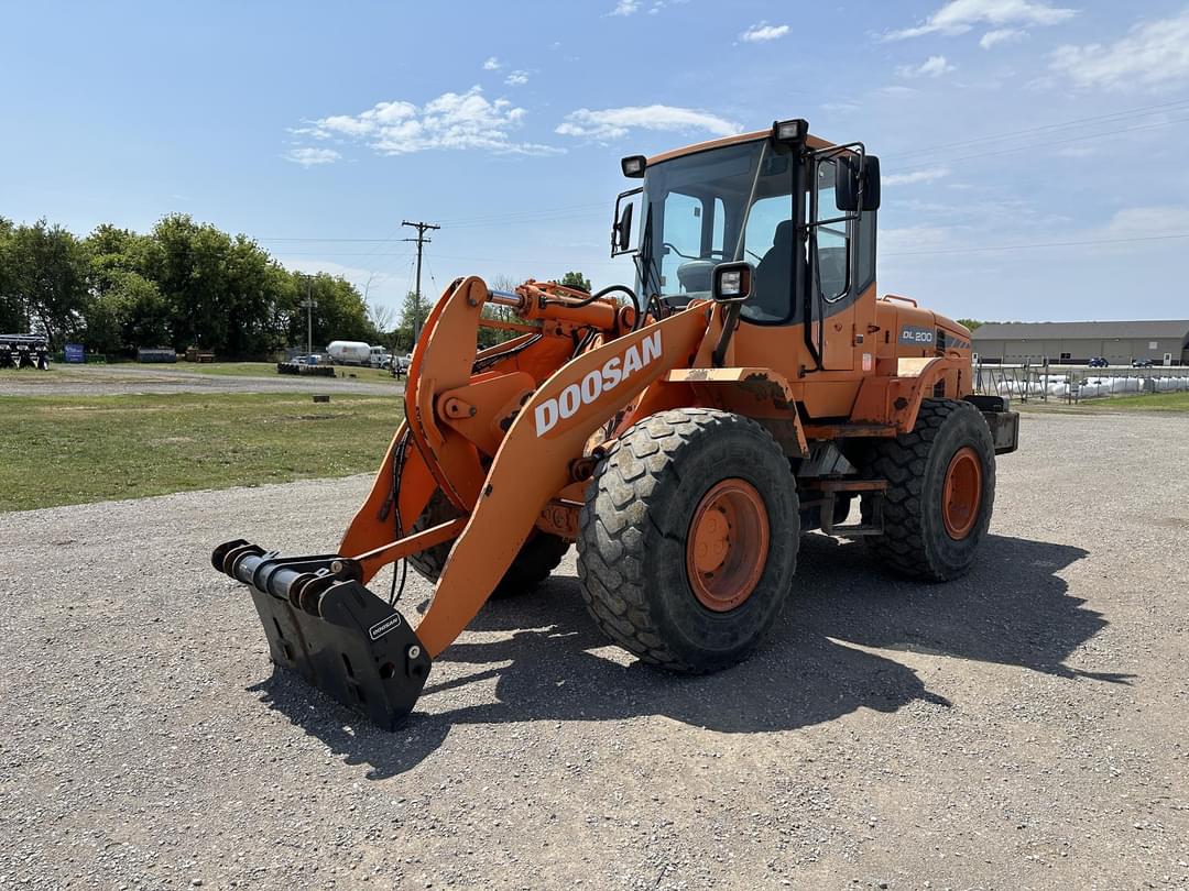 Image of  Doosan DL200 Primary image