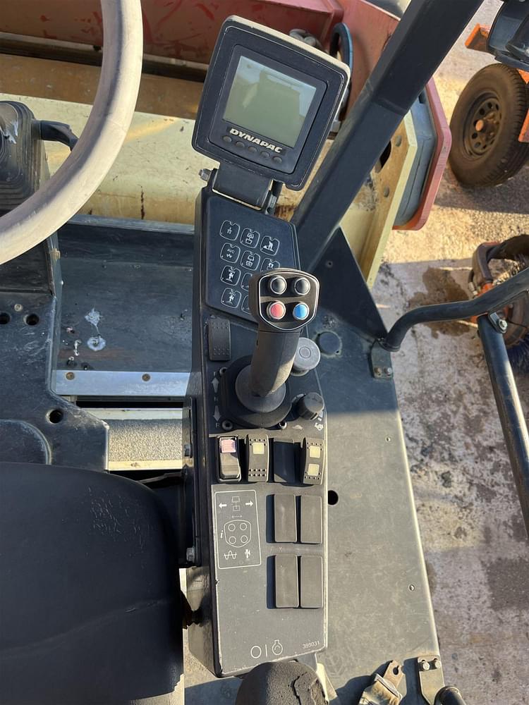 Main image DYNAPAC CC222HF 6