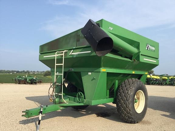 2010 E-Z Trail 710 Equipment Image0