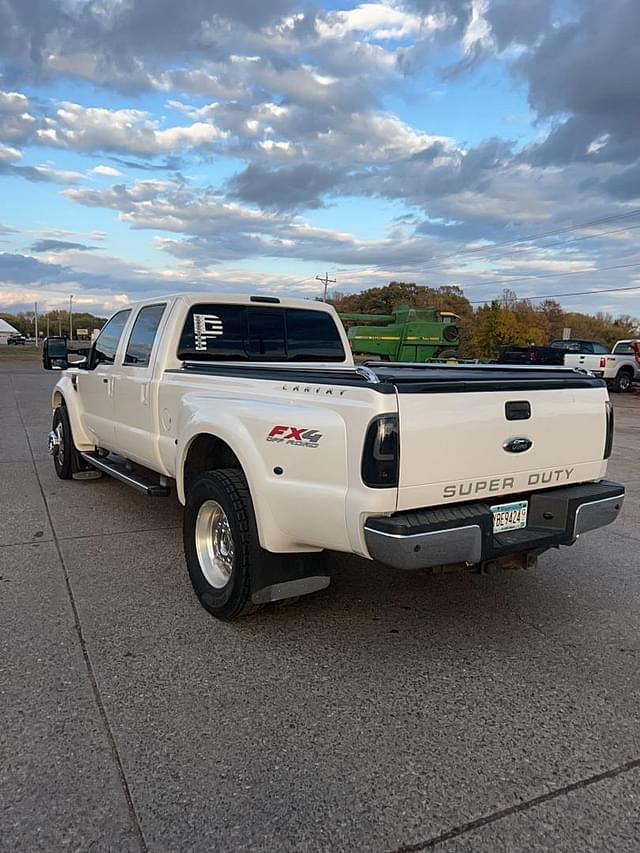 Image of Ford F-450 equipment image 3