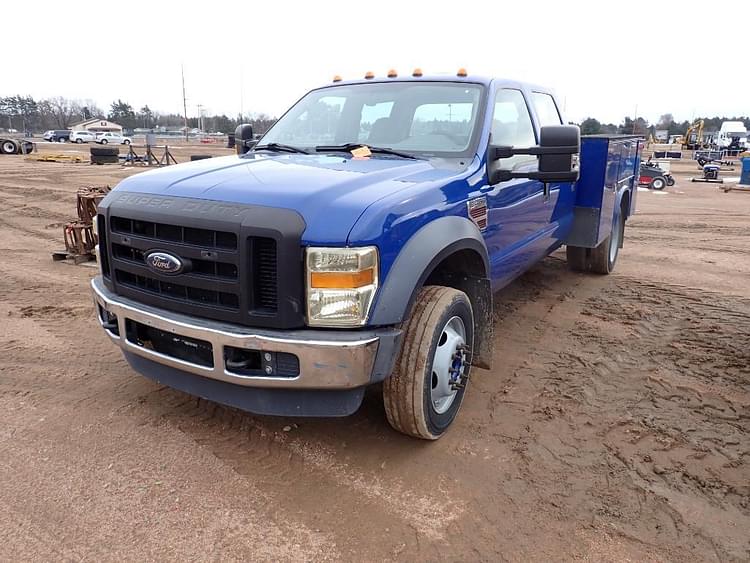 2010 Ford F-450 Equipment Image0