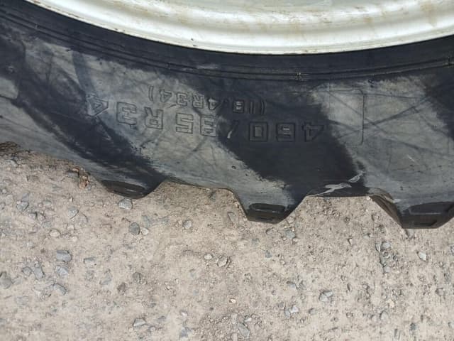 Image of Case IH Farmall 105U equipment image 3