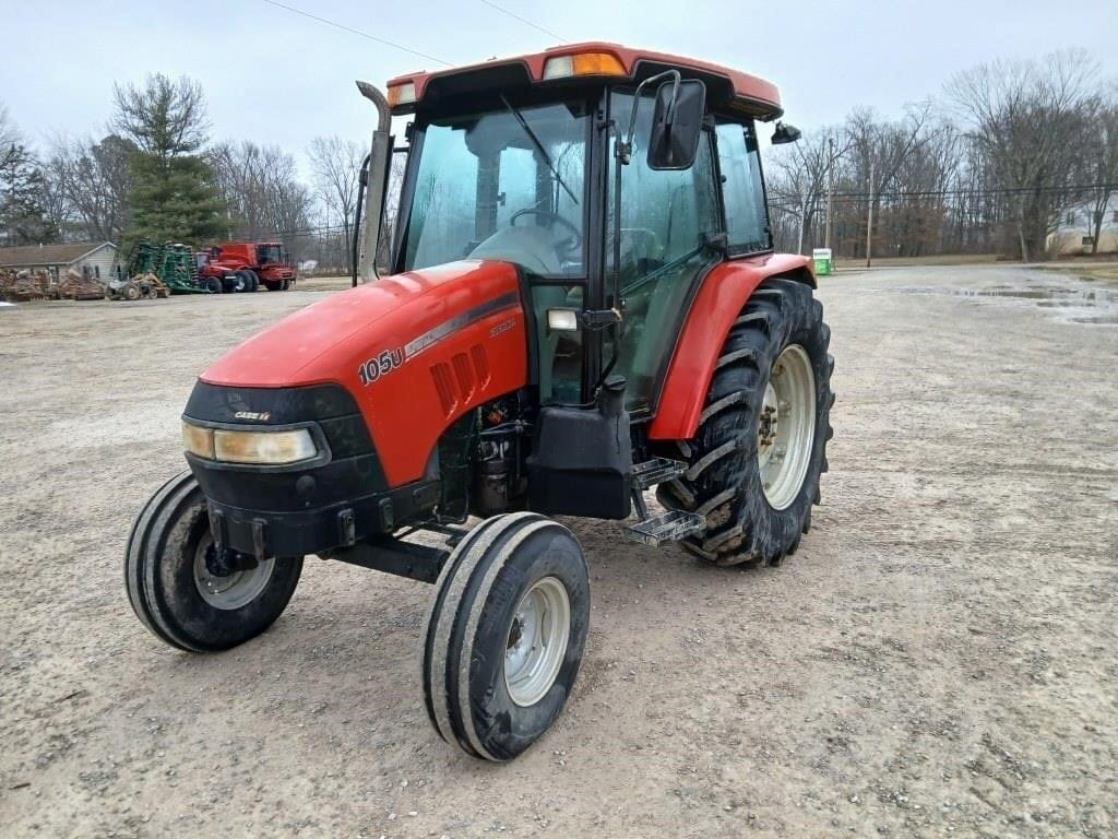 2010 Case IH Farmall 105U Equipment Image0