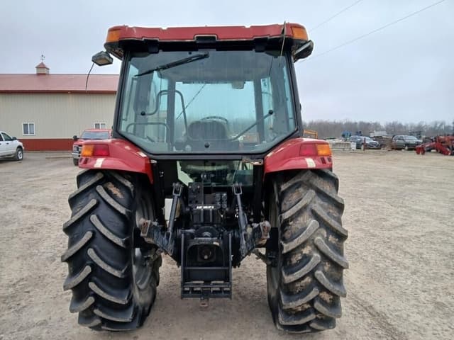 Image of Case IH Farmall 105U equipment image 4