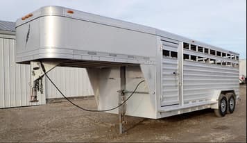 Main image Featherlite 8127