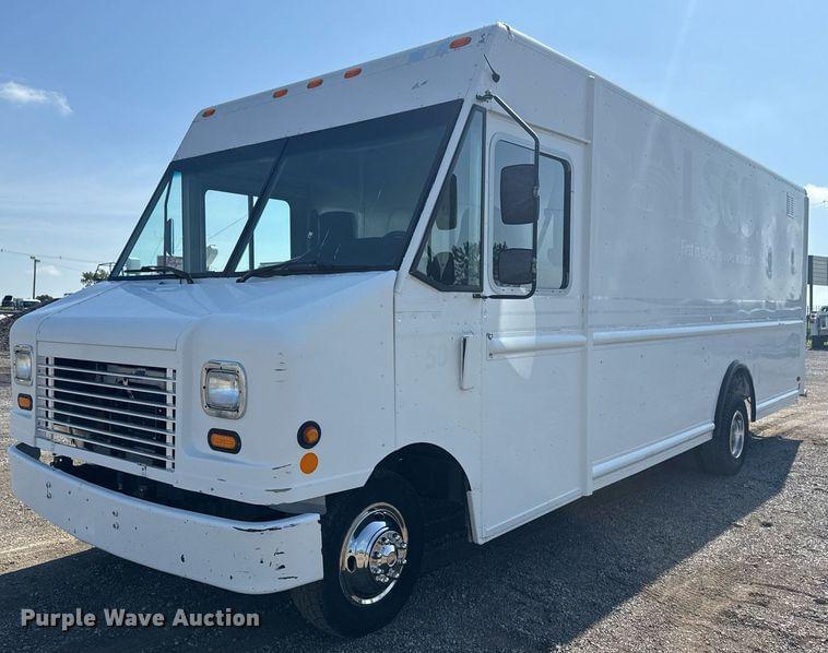 Image of Ford E-450 Primary image