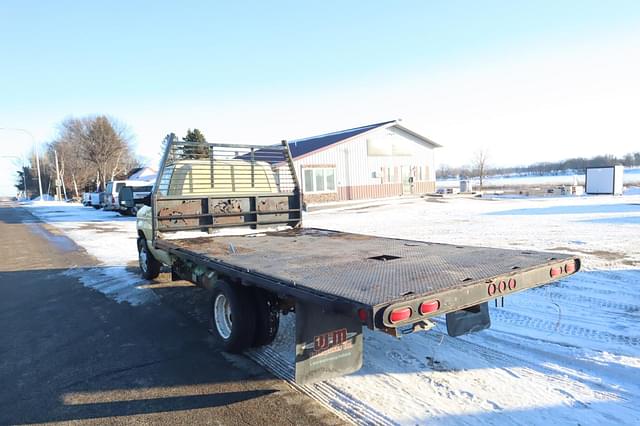Image of Ford E-450 equipment image 3