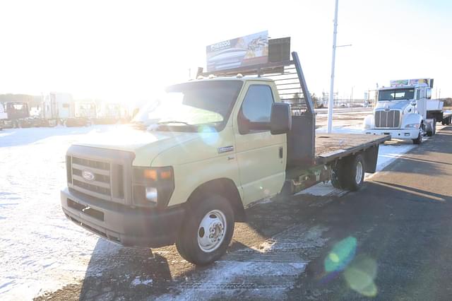 Image of Ford E-450 equipment image 1