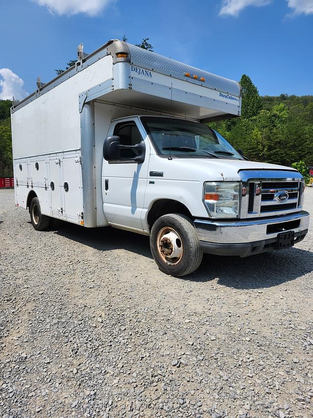 Image of Ford Econoline equipment image 2