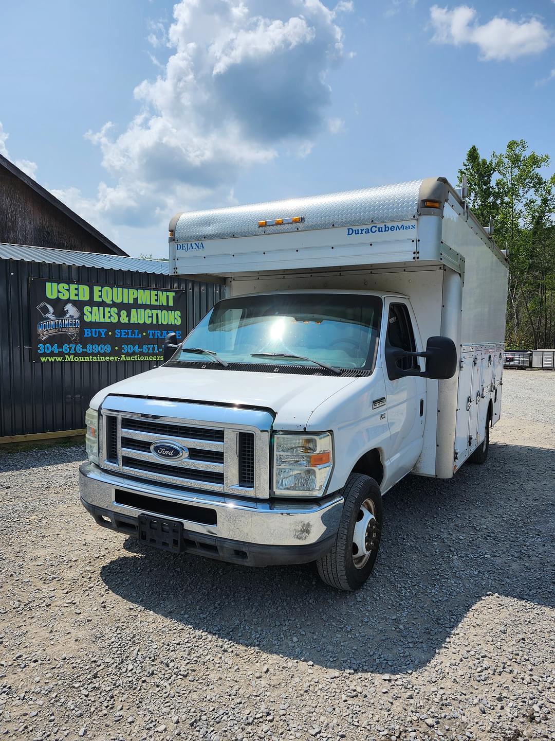 Image of Ford Econoline Primary image