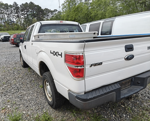 Image of Ford F-150 equipment image 2