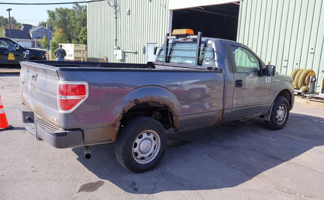 Image of Ford F-150 equipment image 4