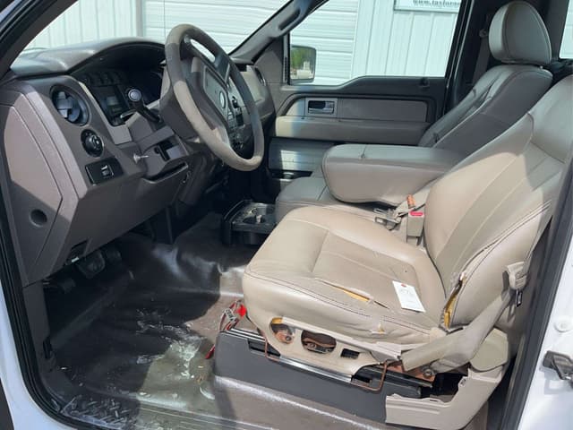 Image of Ford F-150 equipment image 3