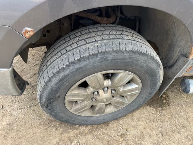 Image of Ford F-150 equipment image 3