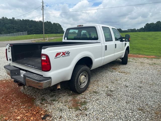 Image of Ford F-250 equipment image 1
