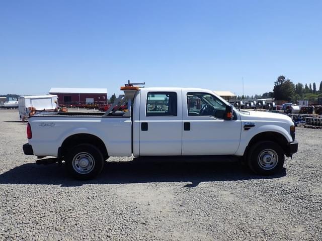 Image of Ford F-250 equipment image 2
