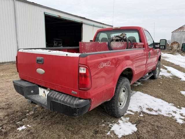 Image of Ford F-250 equipment image 4