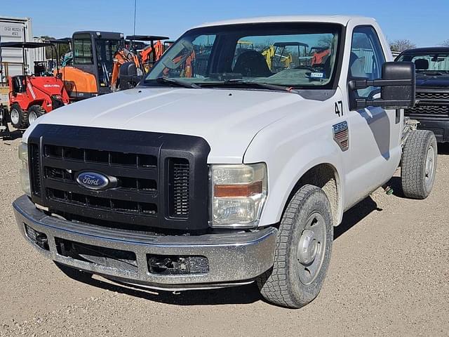 Image of Ford F-250 equipment image 1