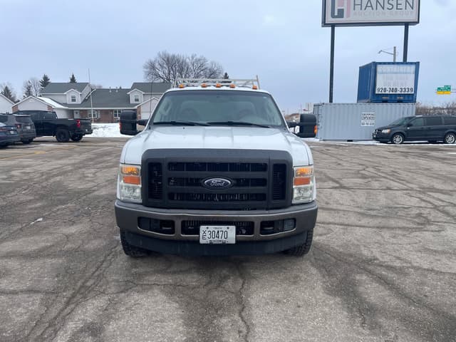 Image of Ford F-250 equipment image 1