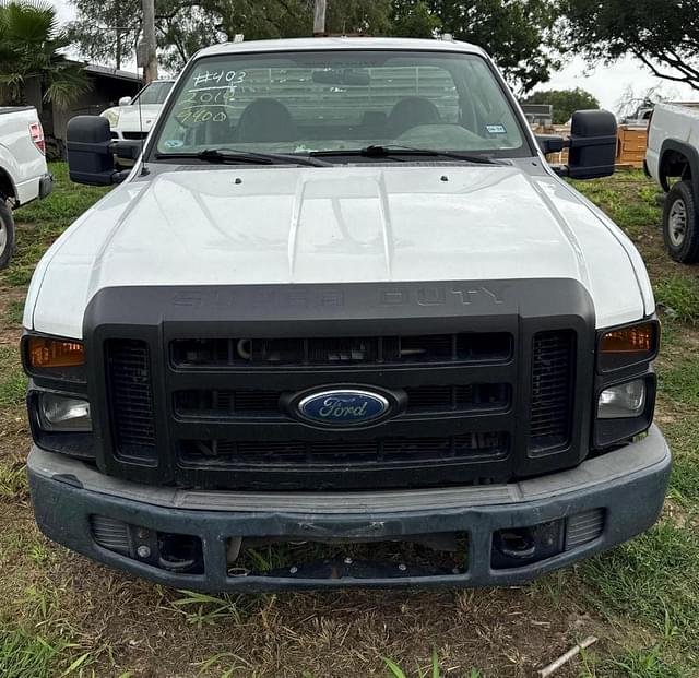 Image of Ford F-250 equipment image 1