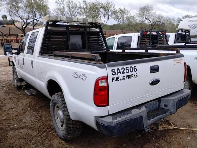 Image of Ford F-250 equipment image 2