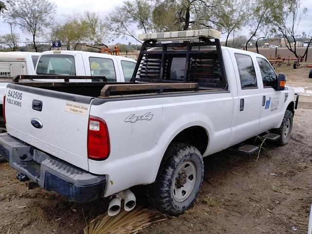 Image of Ford F-250 equipment image 3