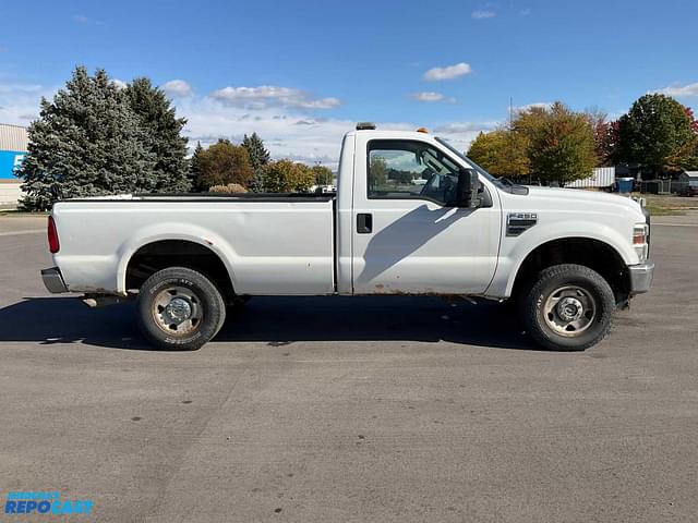 Image of Ford F-250 equipment image 3