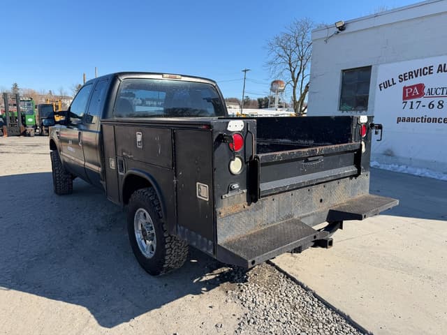 Image of Ford F-250 equipment image 3