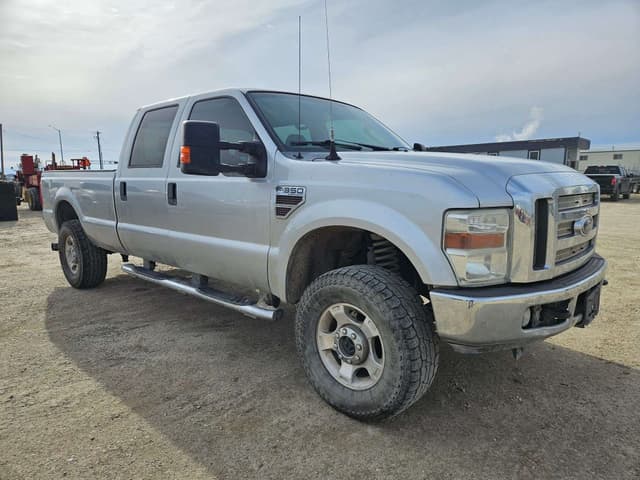 Image of Ford F-350 equipment image 3