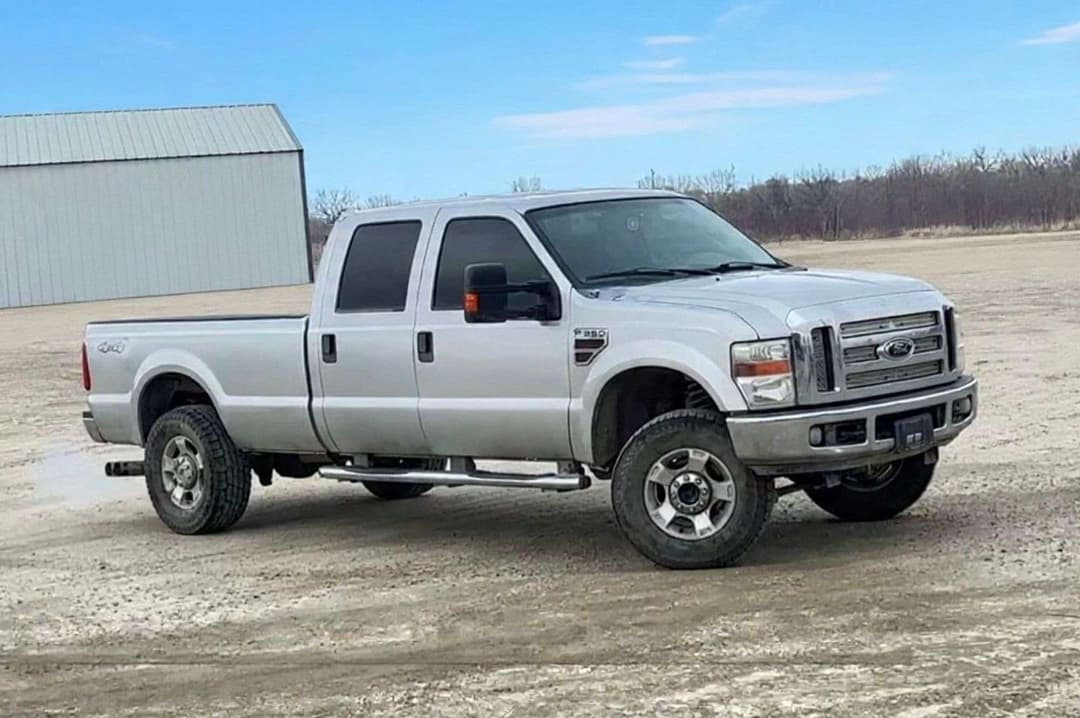 Image of Ford F-350 Primary image