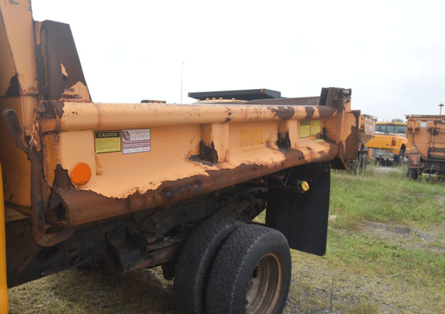 Image of Ford F-350 equipment image 1
