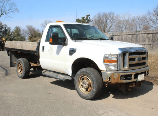 Image of Ford F-350 equipment image 4