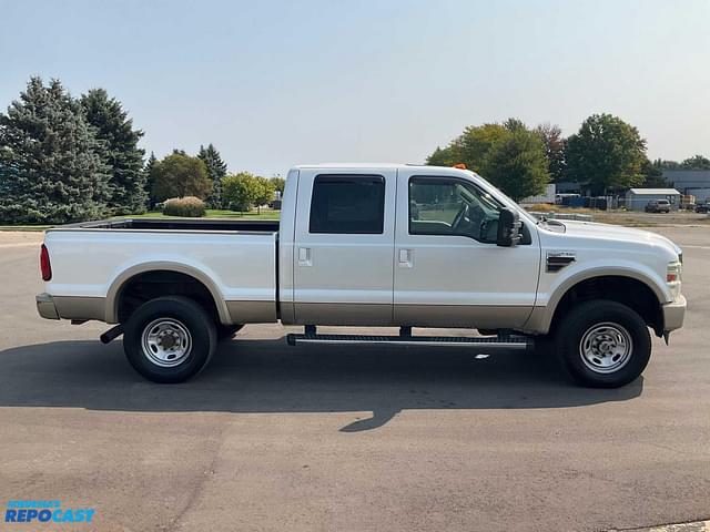 Image of Ford F-350 equipment image 3