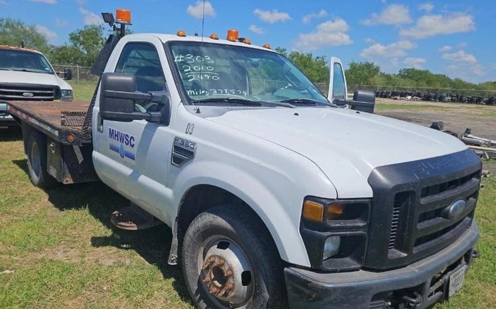 Image of Ford F-350 Primary image