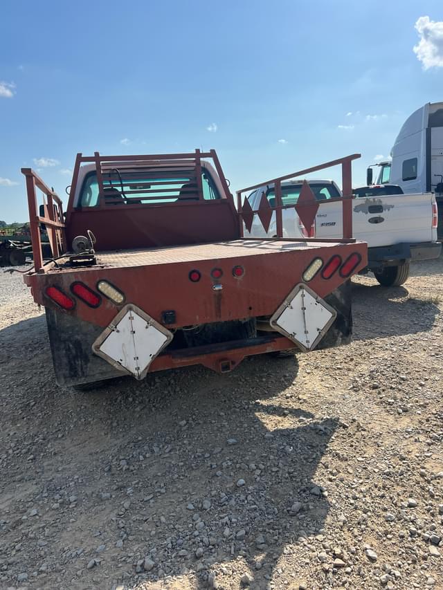 Image of Ford F-350 equipment image 2