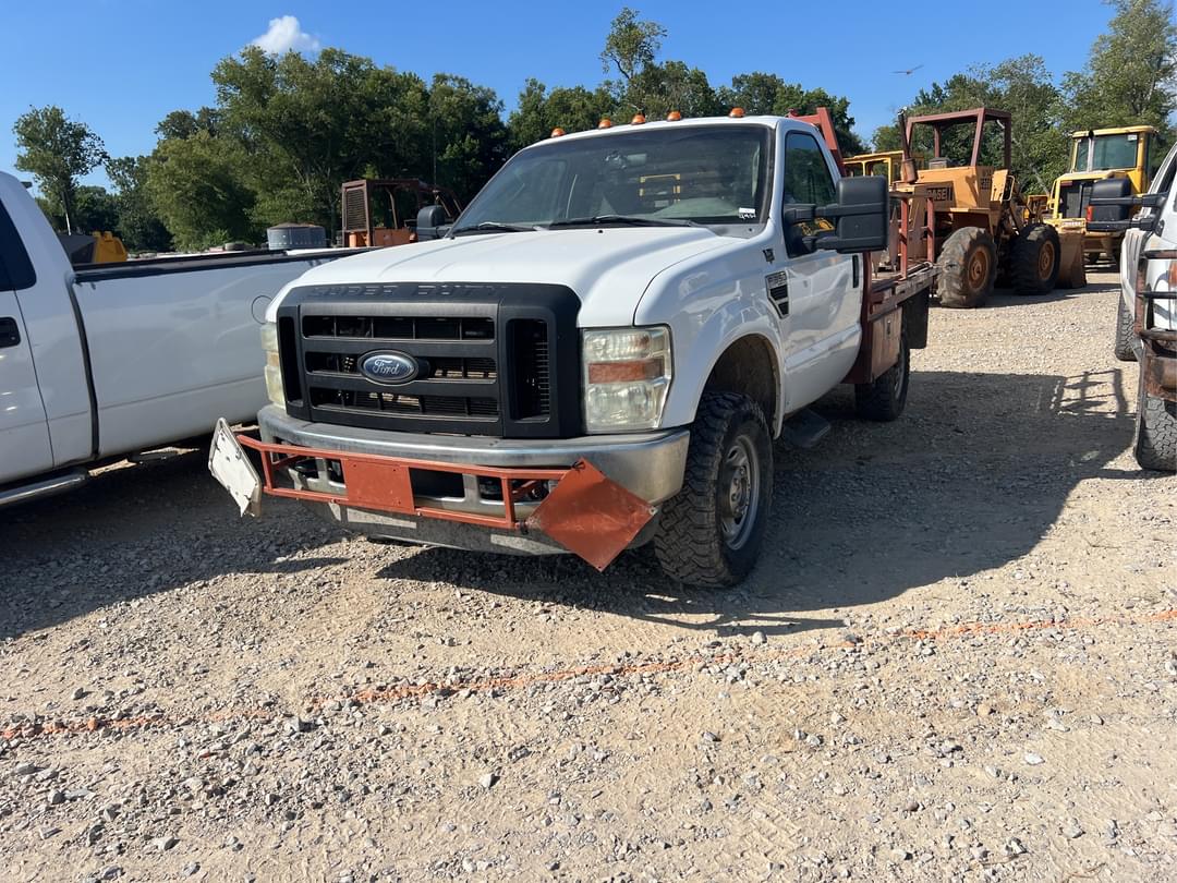 Image of Ford F-350 Primary image