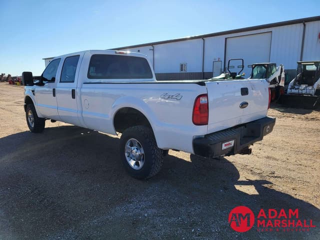 Image of Ford F-350 equipment image 3
