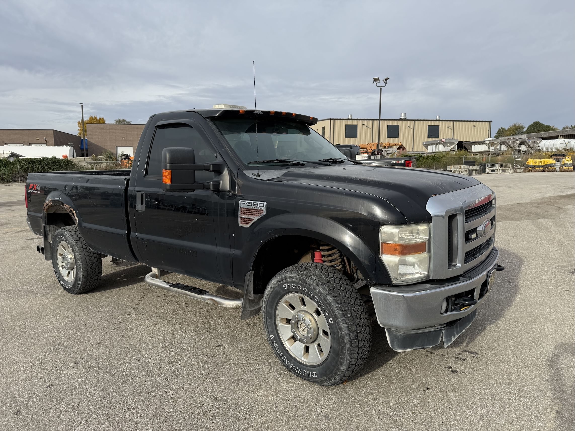 2010 Ford F-350 Equipment Image0
