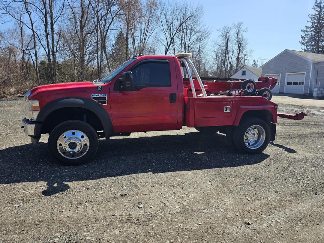 Image of Ford F-450 Primary Image