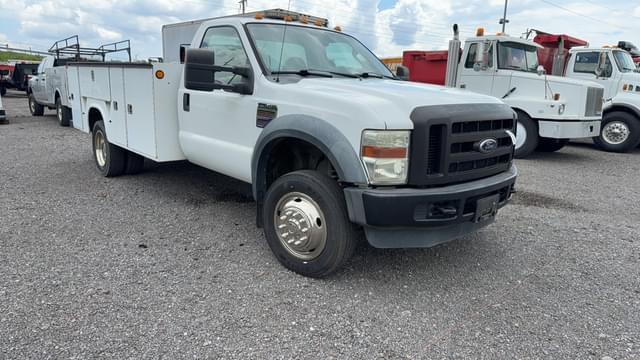 Image of Ford F-450 equipment image 2