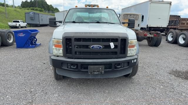 Image of Ford F-450 equipment image 1