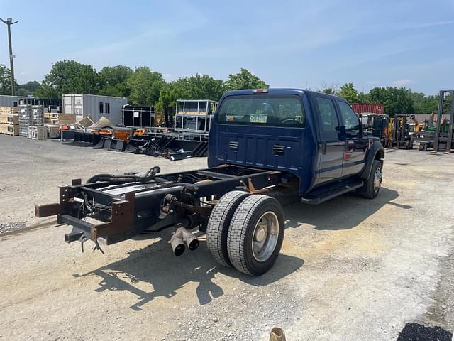 Image of Ford F-450 equipment image 2